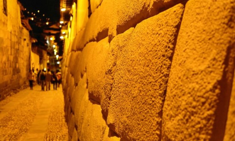 que hacer en cusco de noche